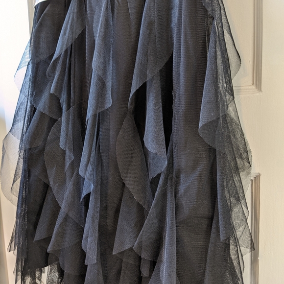 Semi formal lace and tule Le Chateau dress - Picture 4 of 7